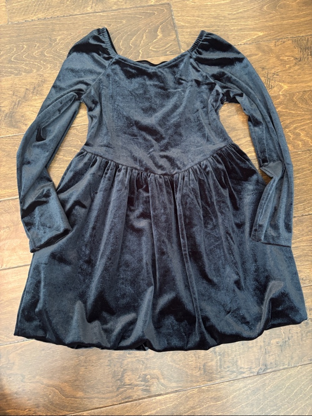 NWOT Cat & Jack Black Velvet Long Sleeve Party Dress